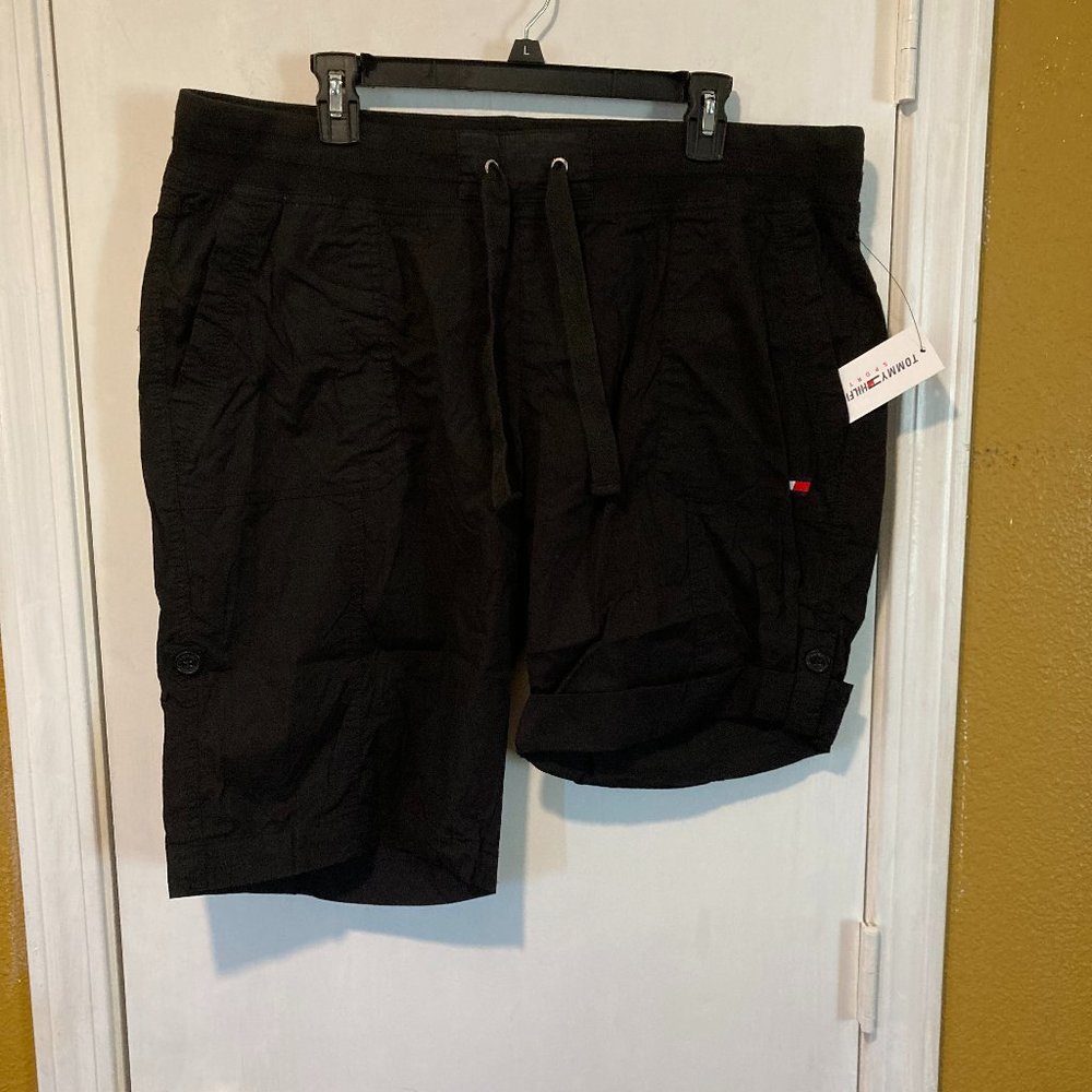 Tommy Hilfiger Sport women's size XL solid black roll cuff hybrid shorts